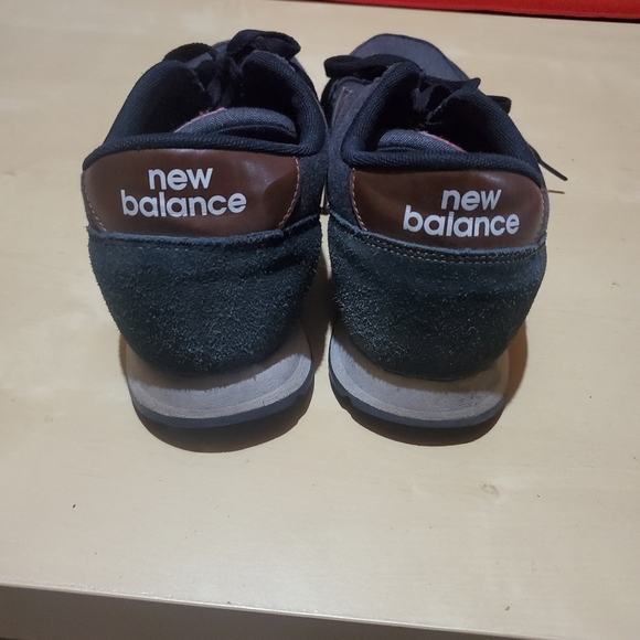 New Balance 501 - Picture 3 of 5